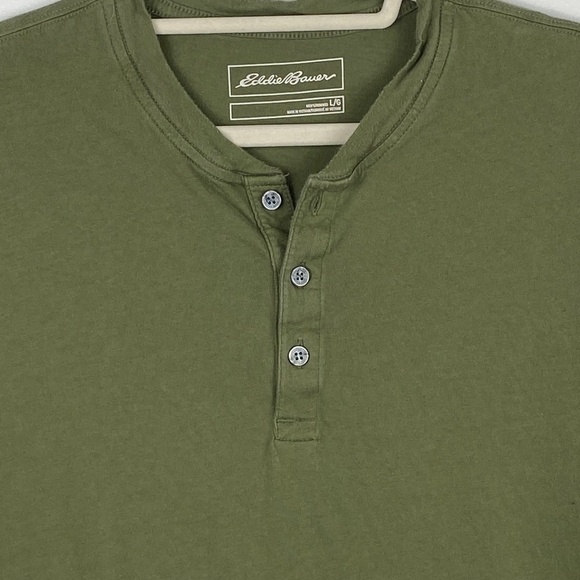 COLUMBIA and Eddie Bauer green t-shirt bundle size large henley style - Picture 8 of 9